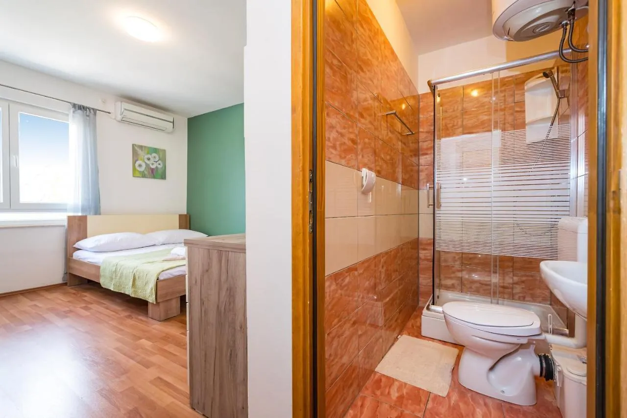 Appartement Studio And Rooms Zadar City Wall