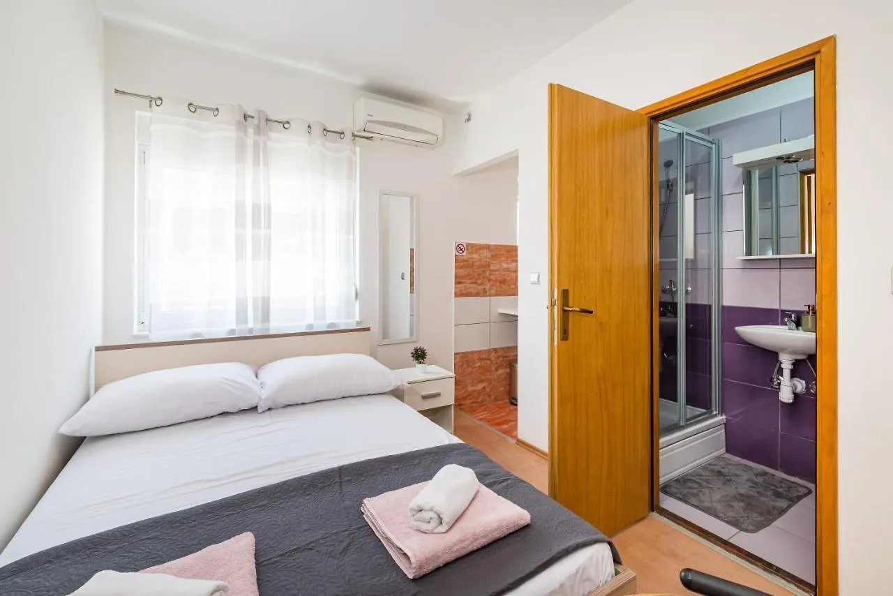Studio And Rooms Zadar City Wall