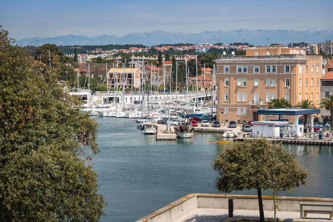 Appartement Studio And Rooms Zadar City Wall