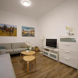 Rentalsevilla Luminoso Apartamento Por Casa Pilatos Appartamento Siviglia