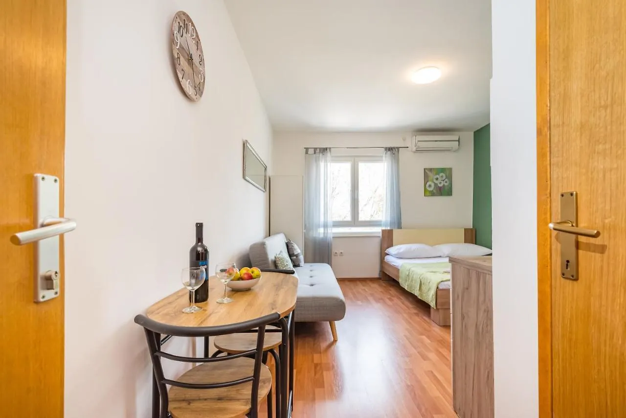 Studio And Rooms Zadar City Wall Croatia